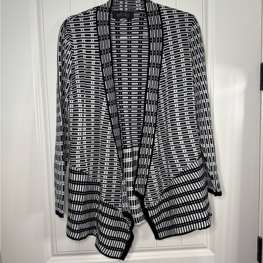 Kasper Monochrome Knit Sweater